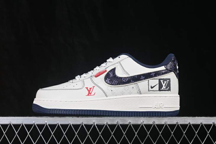 Picture of Air Force 1 _SKUfw24265404484951849fw